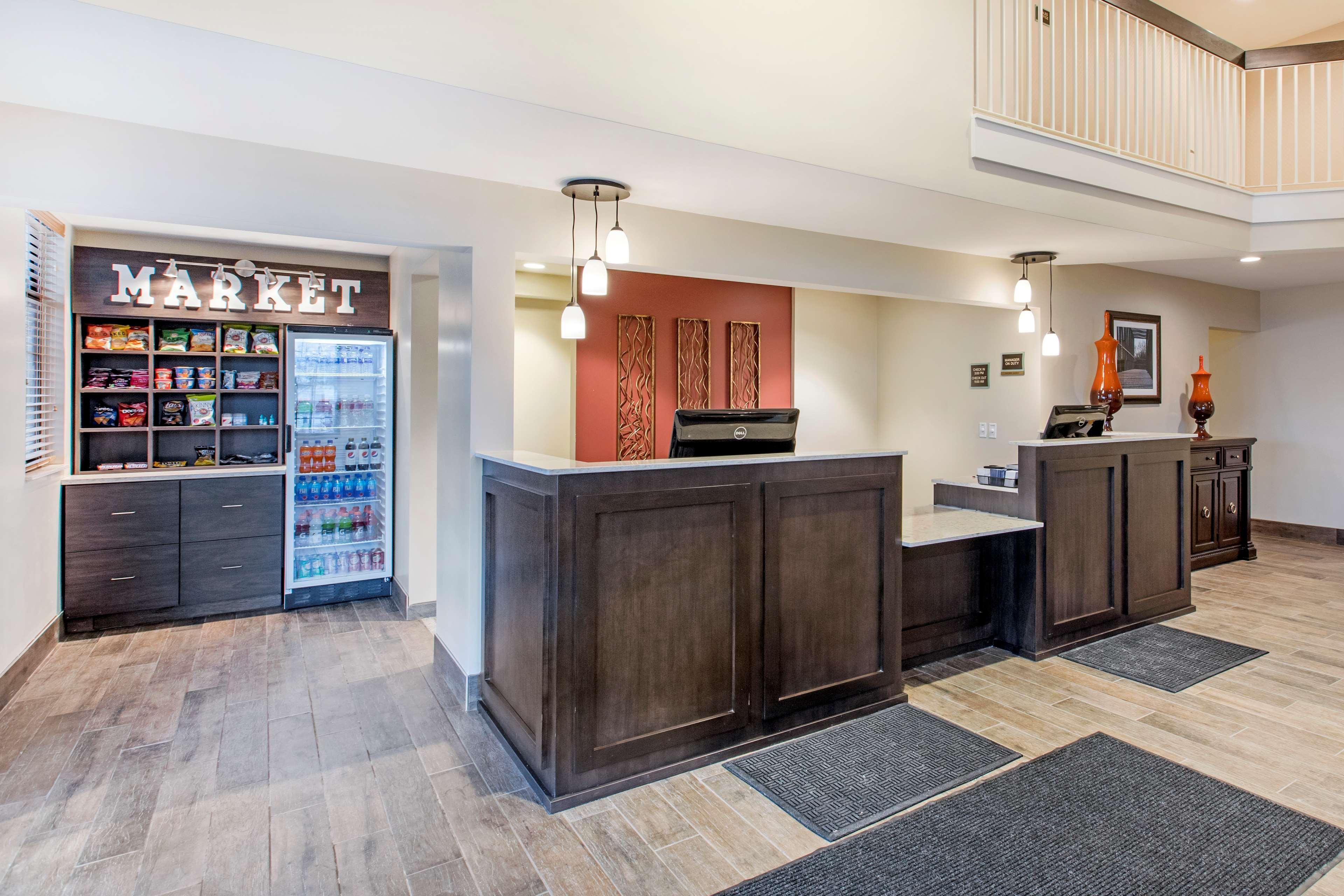 Country & By Radisson, Grandville-grand Rapids West, Mi 3*