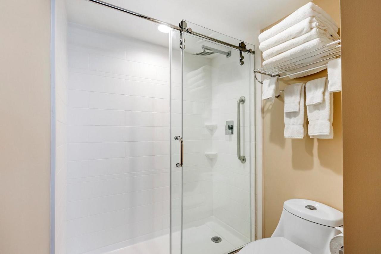 Country & By Radisson, Grandville-grand Rapids West, Mi
