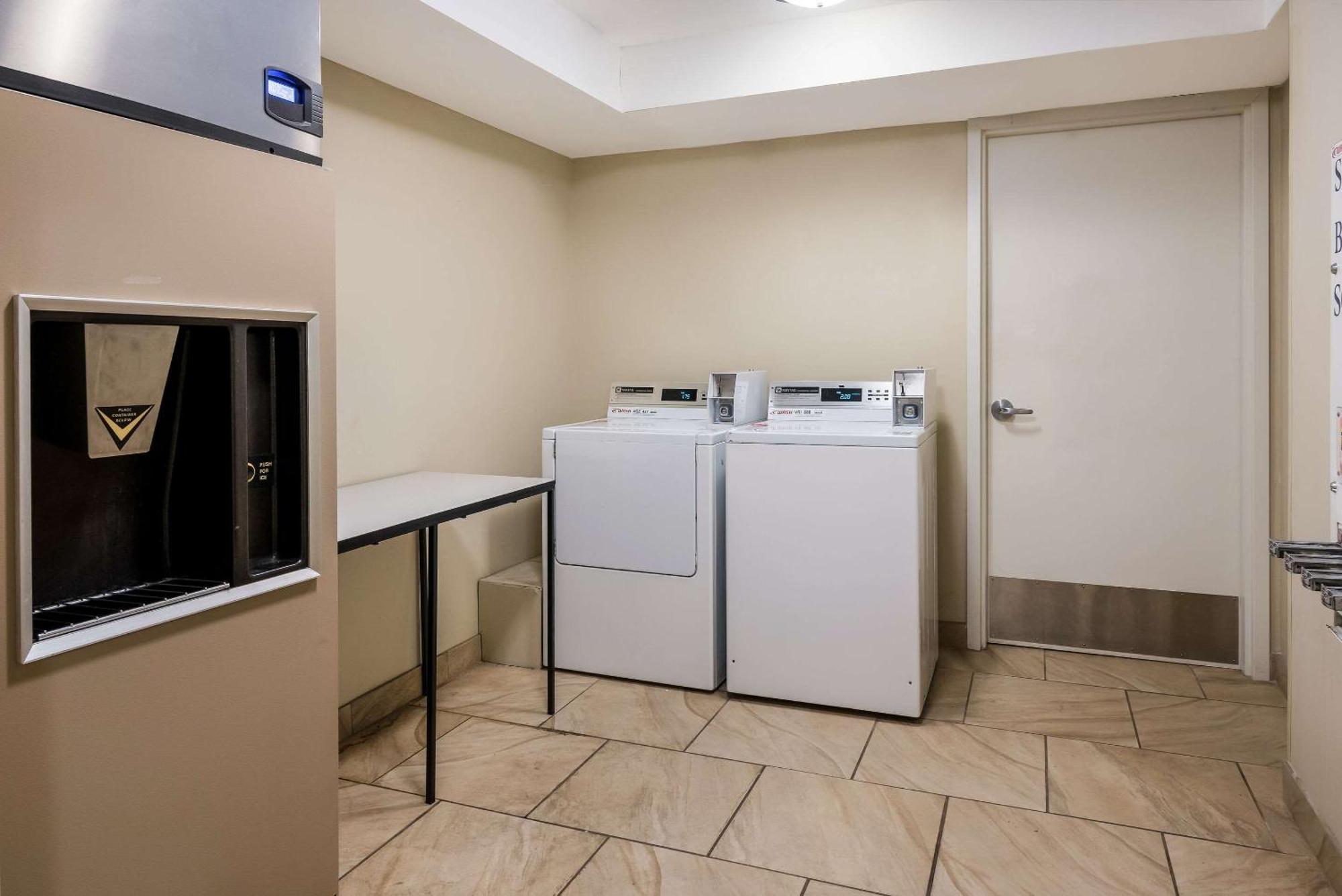 Country & By Radisson, Grandville-grand Rapids West, Mi