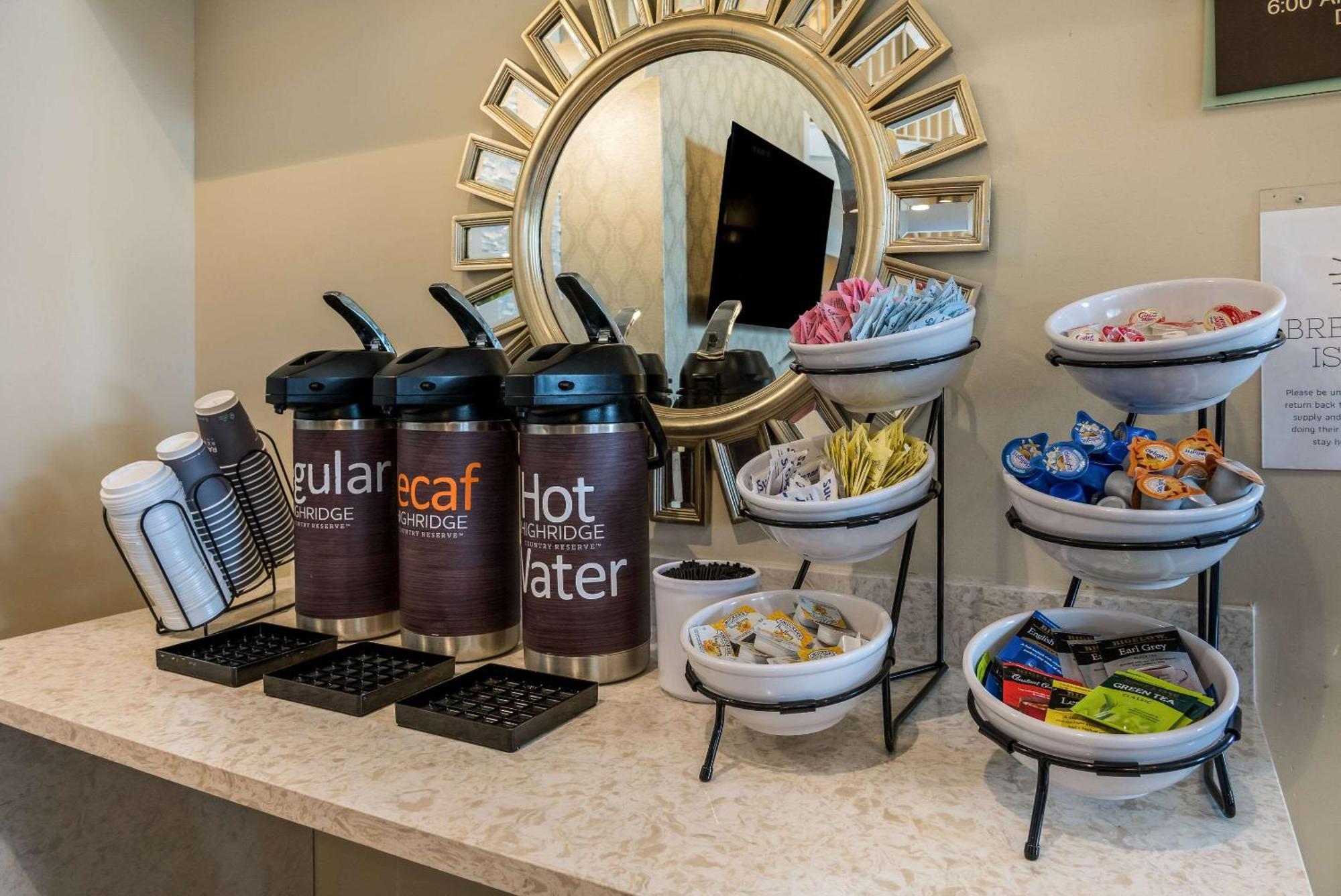 Hotel Country & By Radisson, Grandville-grand Rapids West, Mi Grandville