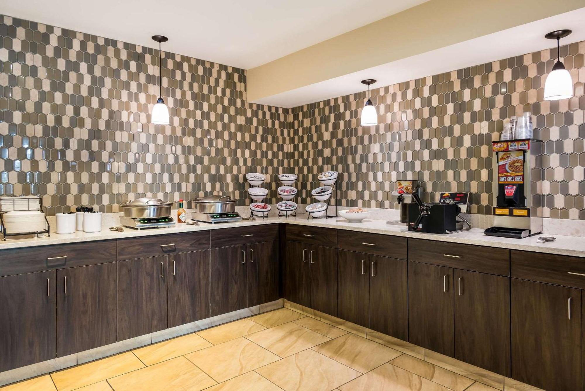 Hotel Country & By Radisson, Grandville-grand Rapids West, Mi 3*