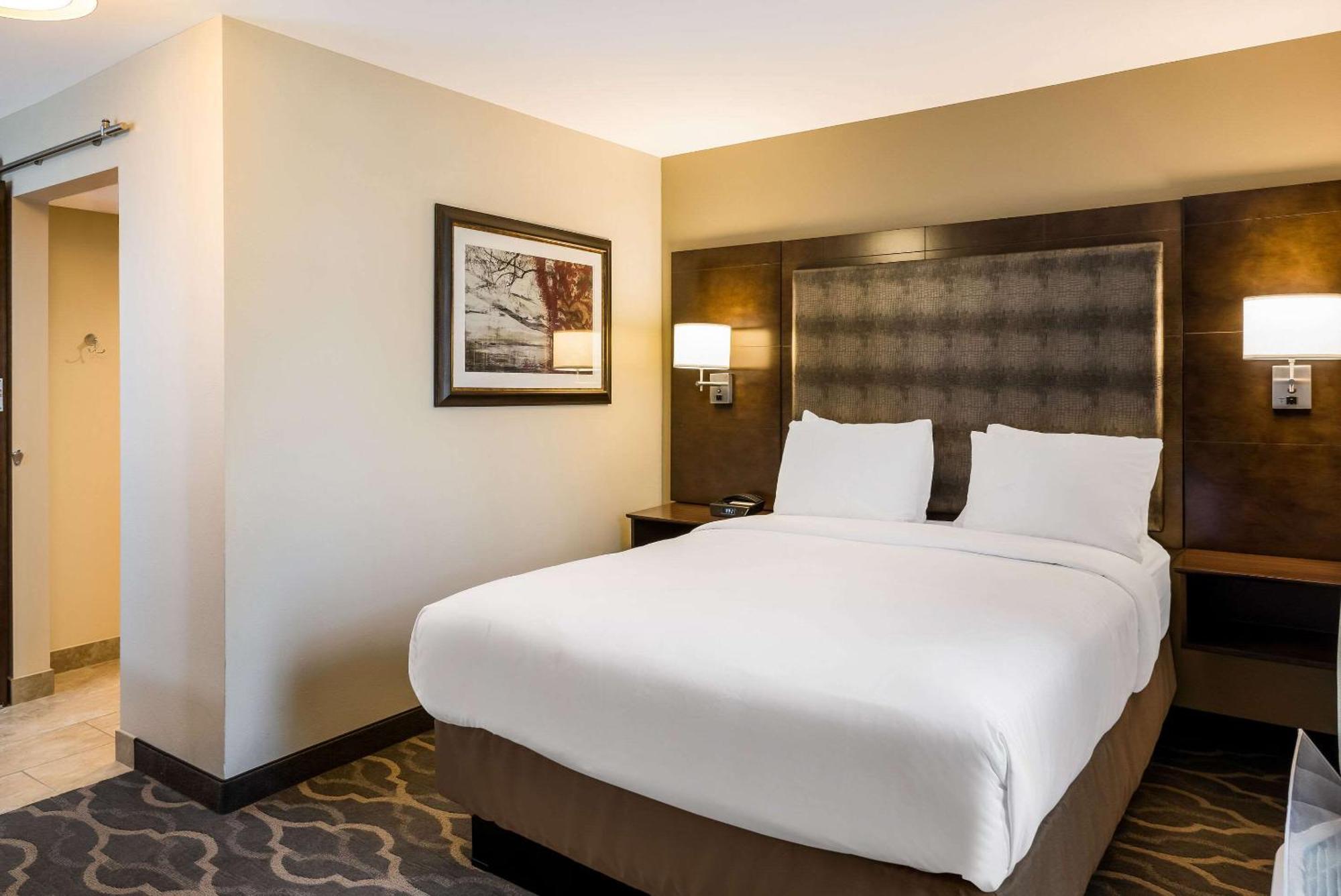 Country & By Radisson, Grandville-grand Rapids West, Mi