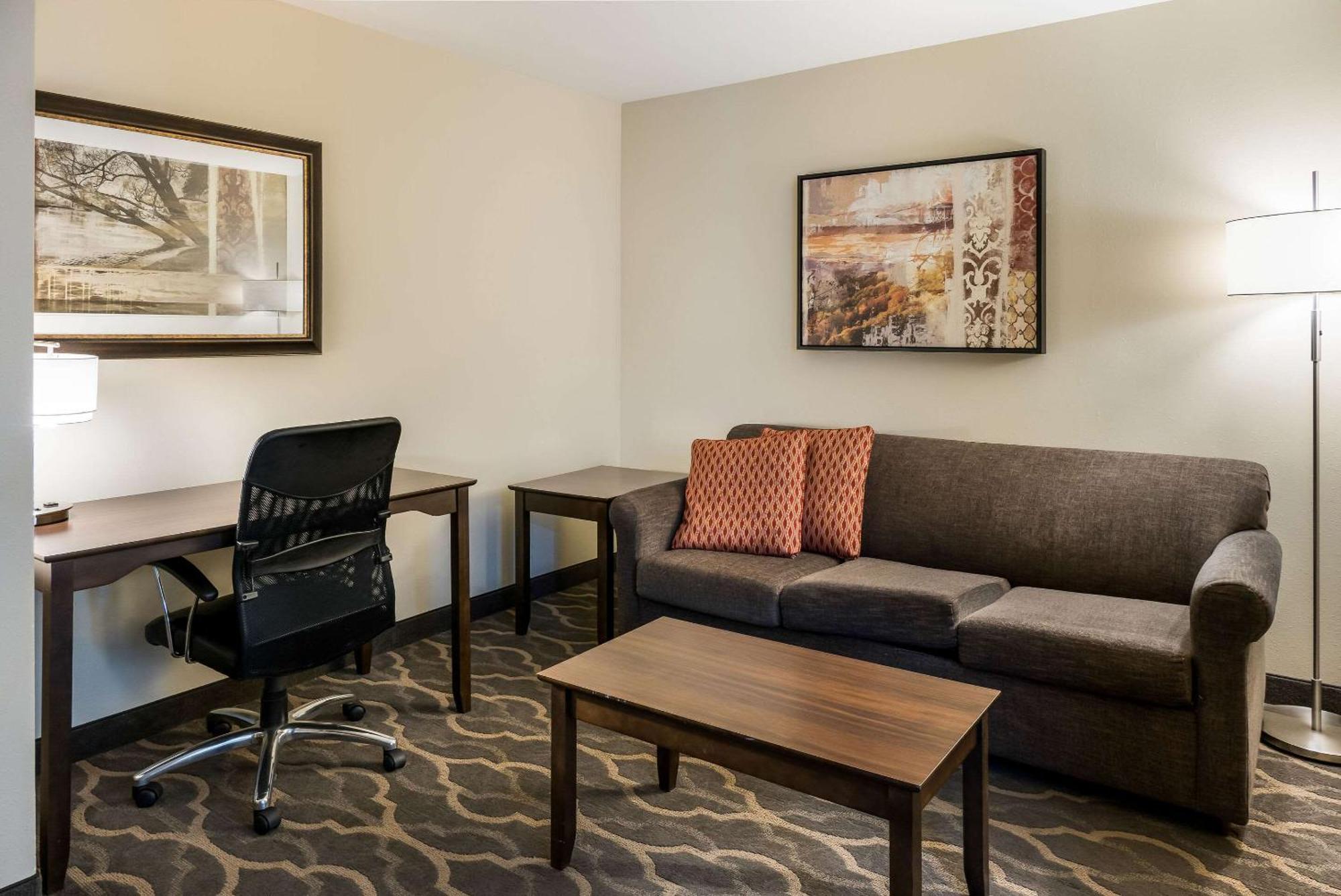 Country & By Radisson, Grandville-grand Rapids West, Mi