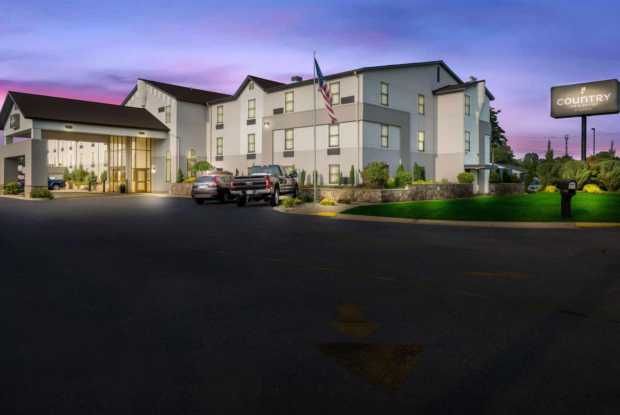 Country & By Radisson, Grandville-grand Rapids West, Mi