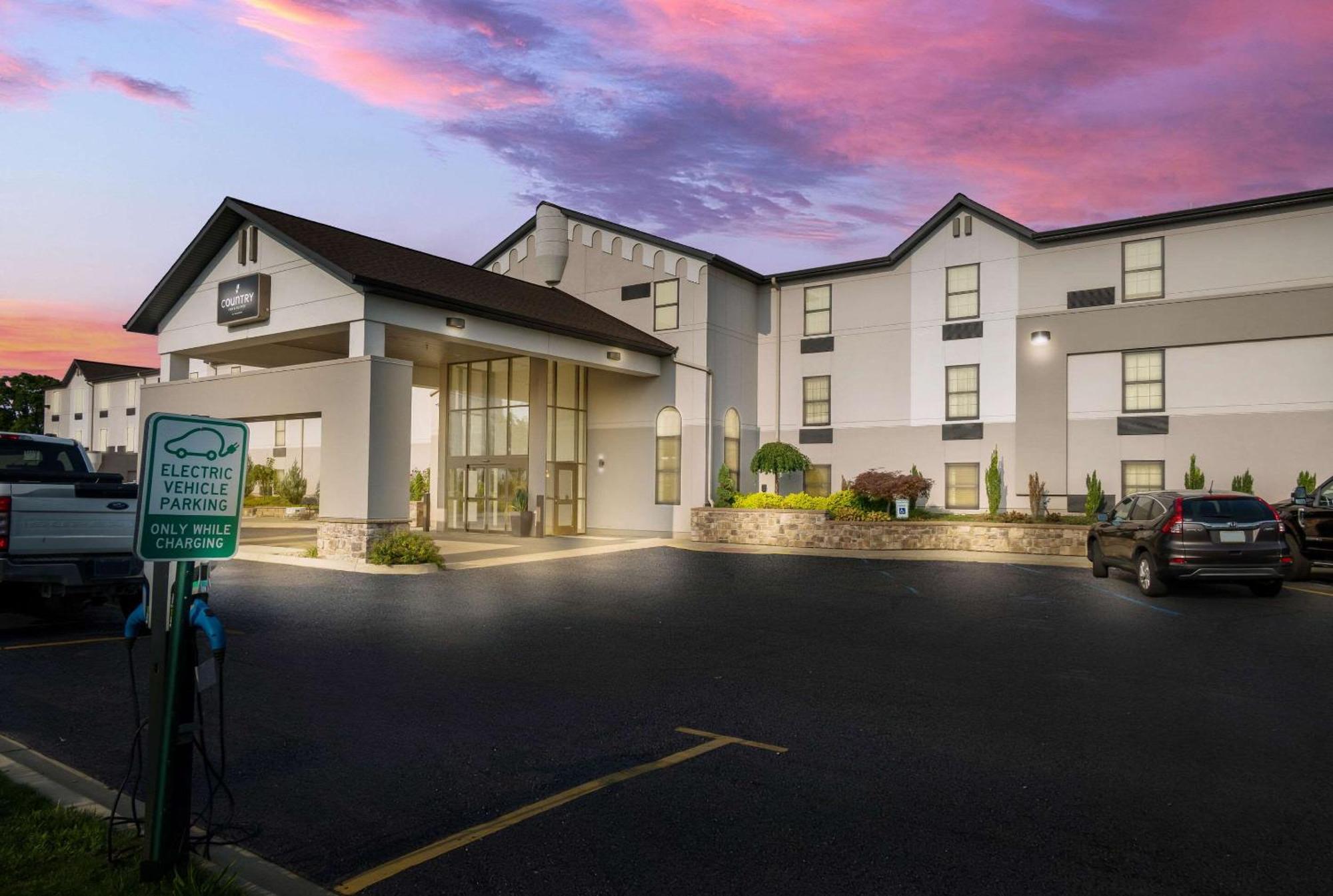 Country & By Radisson, Grandville-grand Rapids West, Mi 3* Grandville